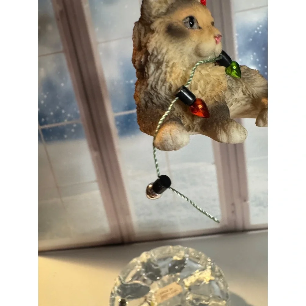 Sandicast Cat in Christmas Lights‎ Ornament New in Box